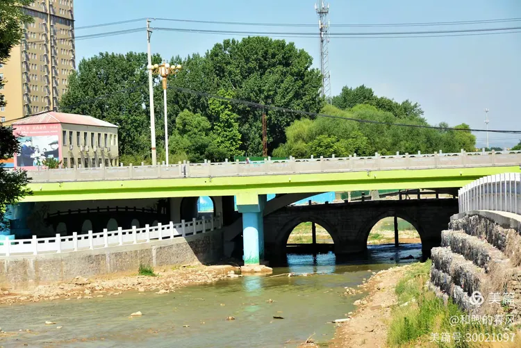 湿地公园新107国道的汤河桥边新107国道羑河桥看汤阴与安阳分界的羑河